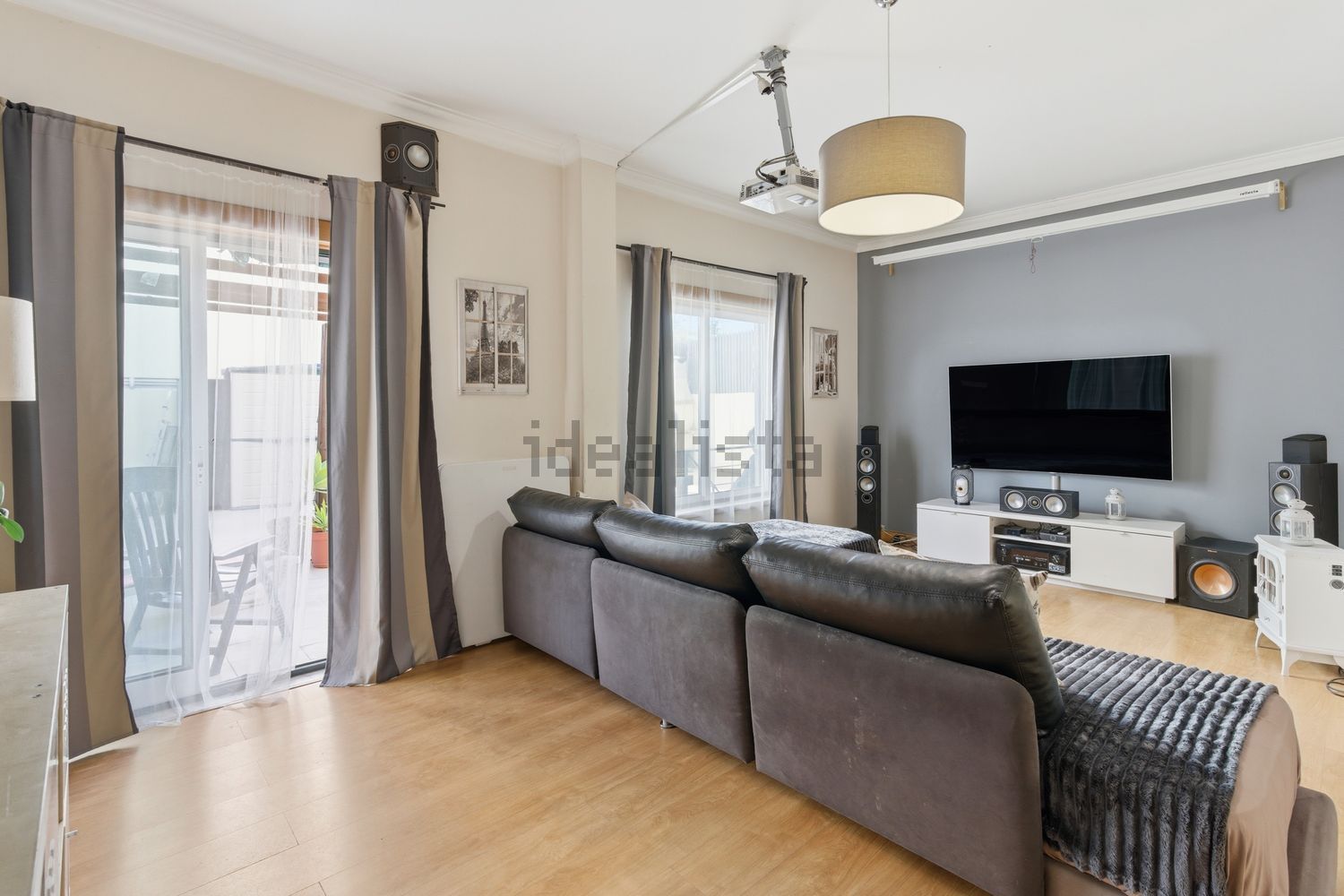 公寓 t2出售在Rua Gago Coutinho e Sacadura Cabral - 客厅