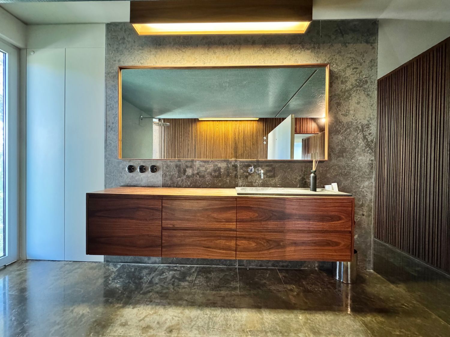 小楼房或独栋别墅出售在Avenida Marechal Carmona, 631 - 卫生间