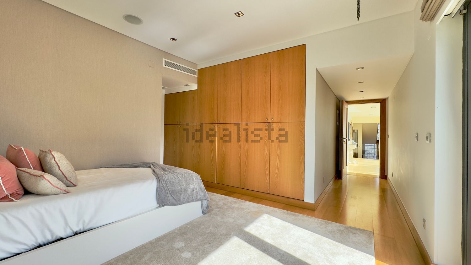 小楼房或独栋别墅出售在Rua B1 da Quinta dos Alcoutins, 10 - 卧室