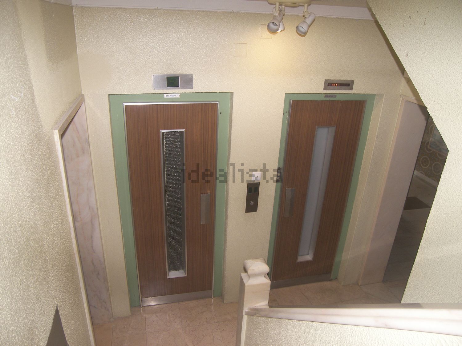 公寓 t2出售在Rua António Sérgio - 过道