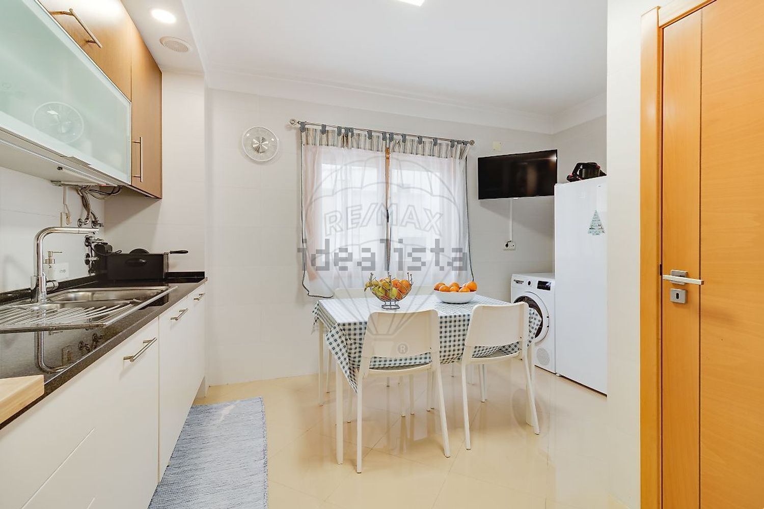 公寓 t2出售在Rua e C8 - 客厅