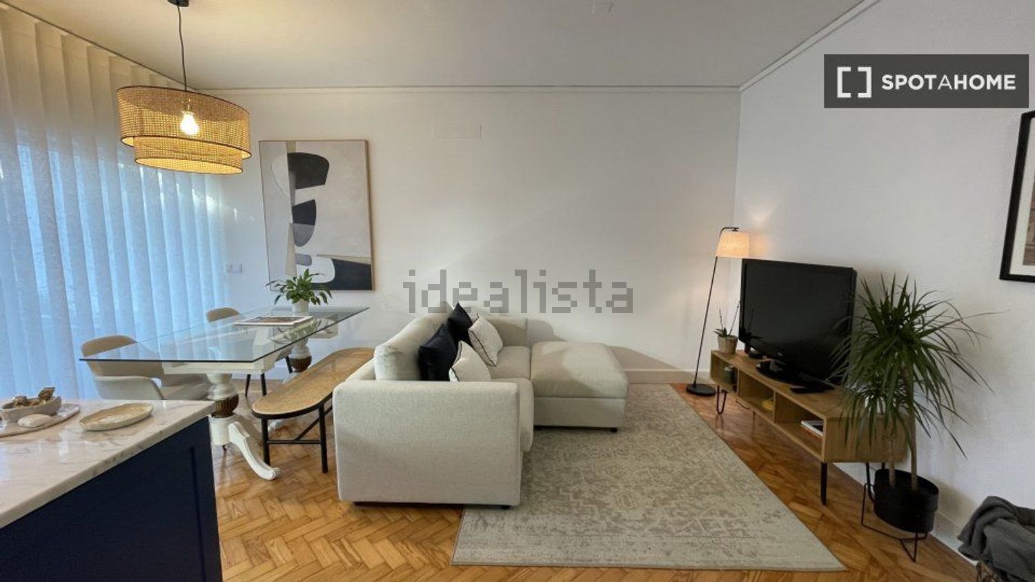 出租公寓 t1在Avenida General Roçadas - 客厅