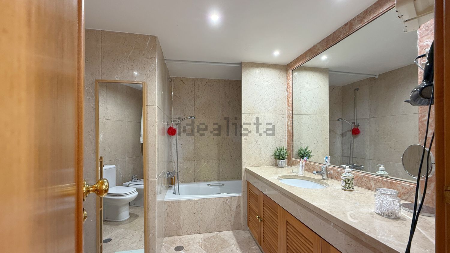 公寓 t6出售在Rua José Afonso, 10 - 卫生间