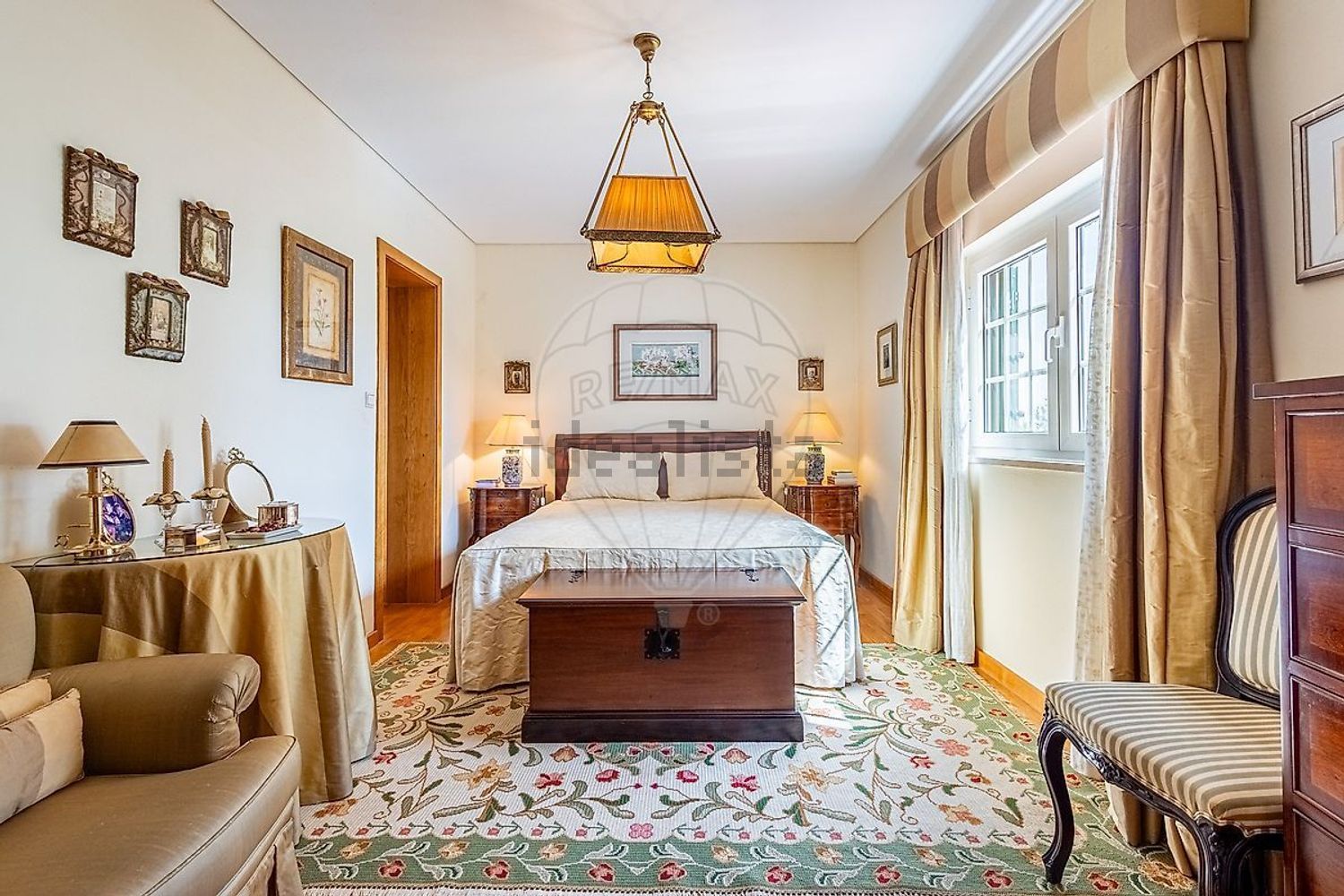 小楼房或独栋别墅出售Estr. da Serralheira de Baixo - 卧室