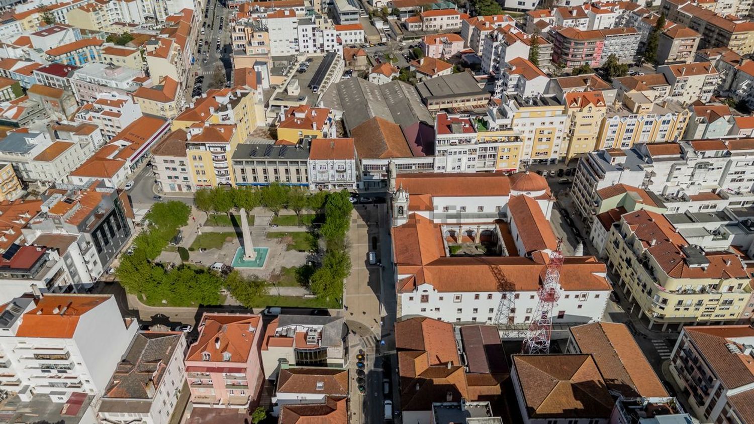 公寓 t4出售在Rua António Batalha Reis - 视线