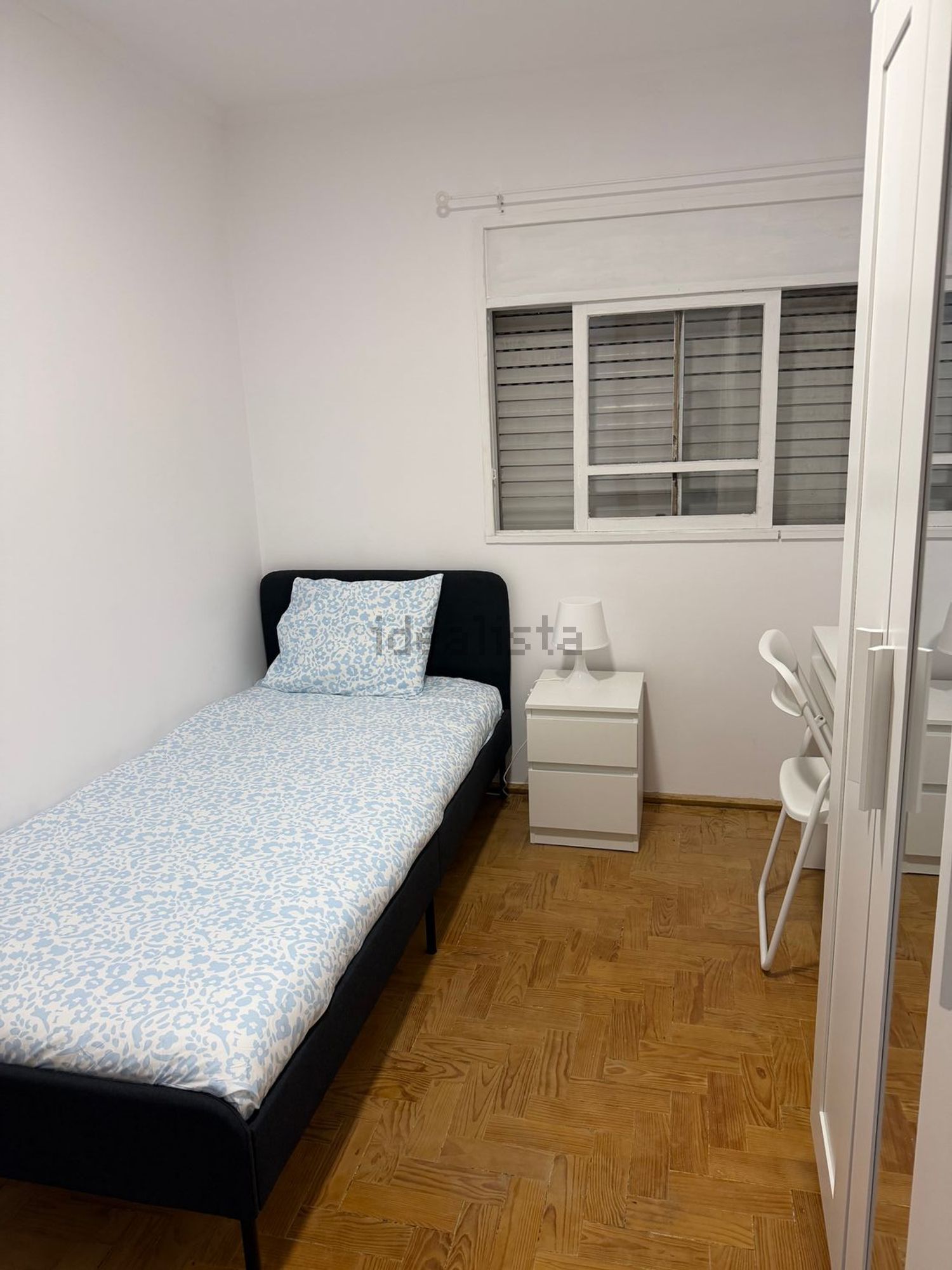 出租房间在Praça de Chinde, 8 - 卧室