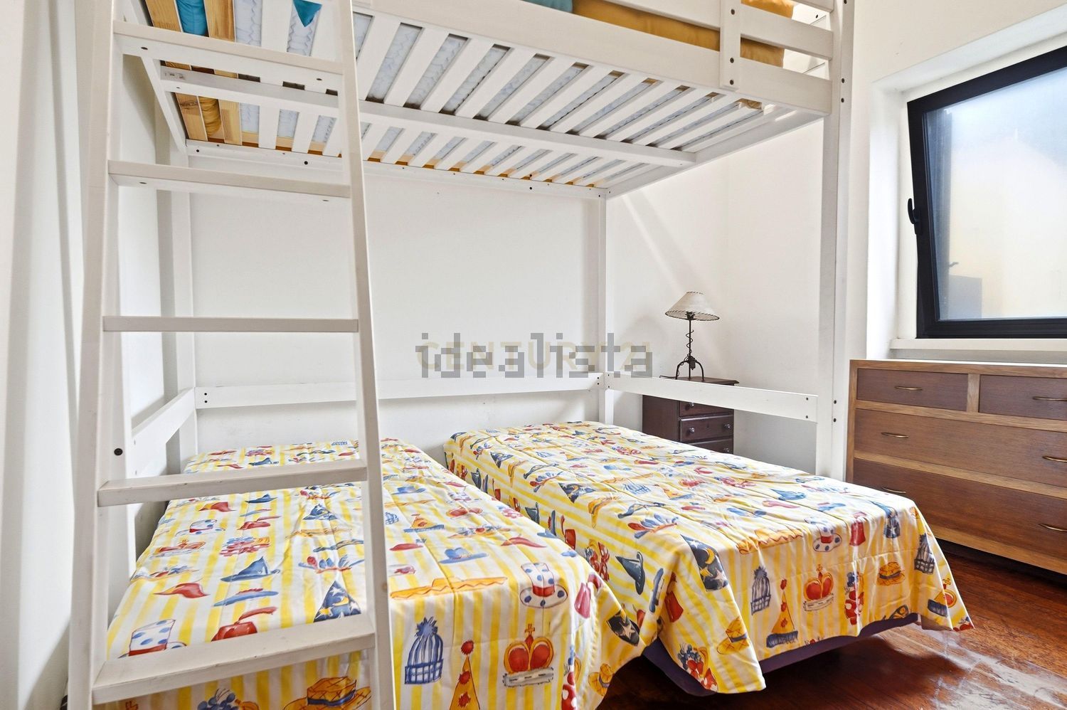 小楼房或独栋别墅出售在Rua do Bairro Novo - 卧室