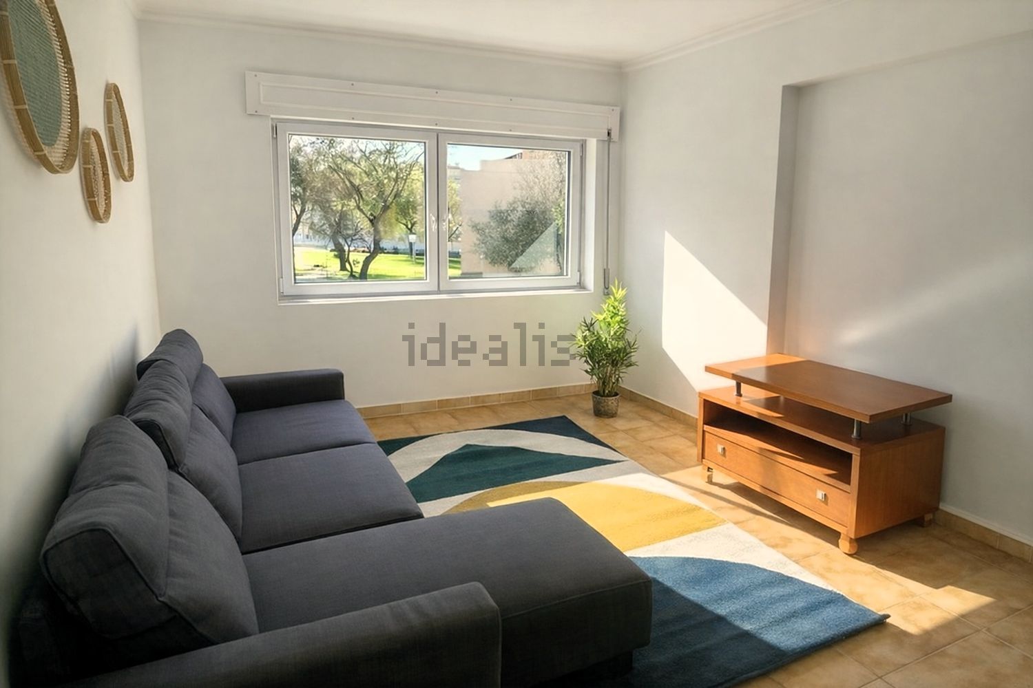 出租公寓 t1在Rua Alice Oeiras, 9 - 客厅