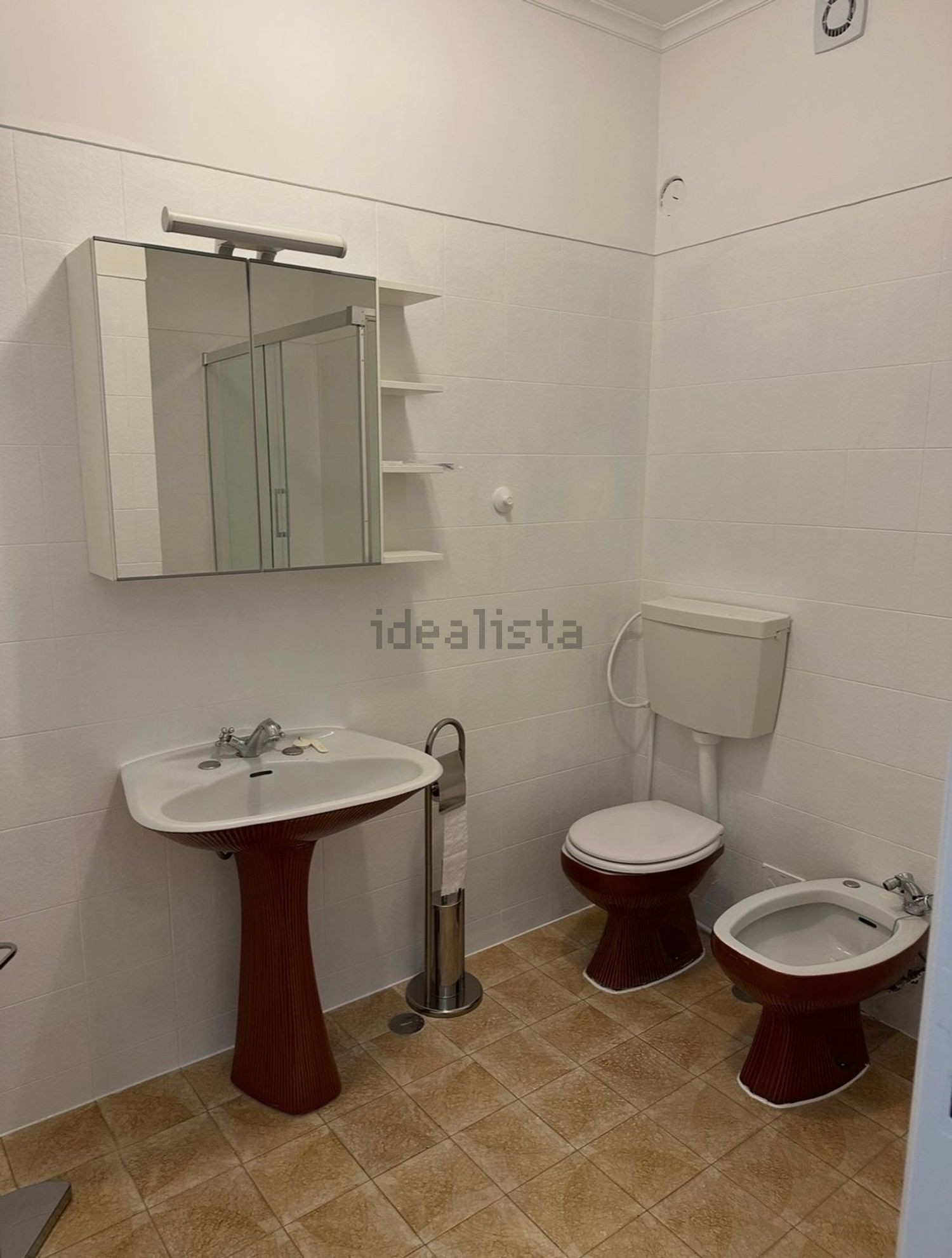 出租公寓 t1在Rua Luís Pastor de Macedo, 29 - 卫生间