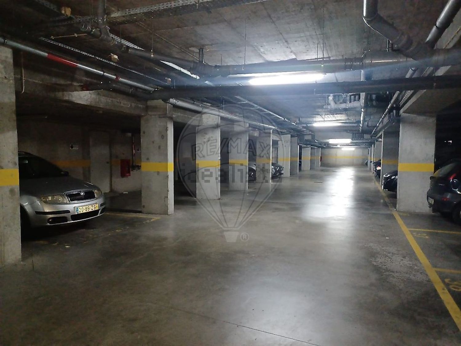 出租公寓 t3在Rua Joaquim Paço d' Arcos - 停车位