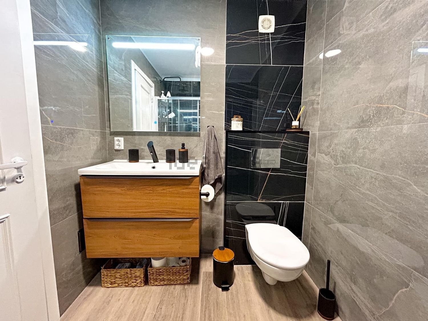 公寓 t2出售在Rua Afonso Domingues - 卫生间