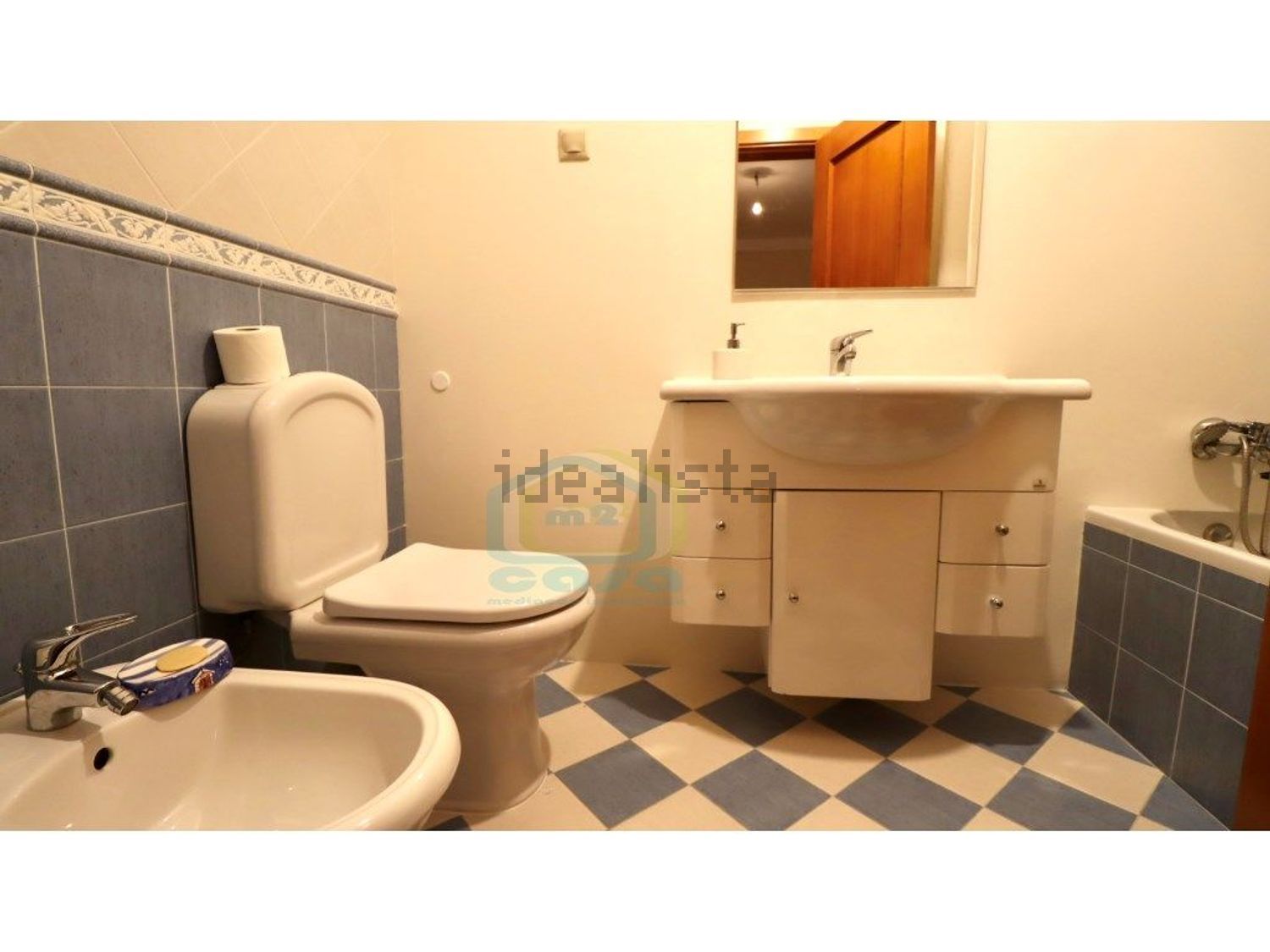 小楼房或独栋别墅出售在Rua Dona Aurélia, 13 - 卫生间