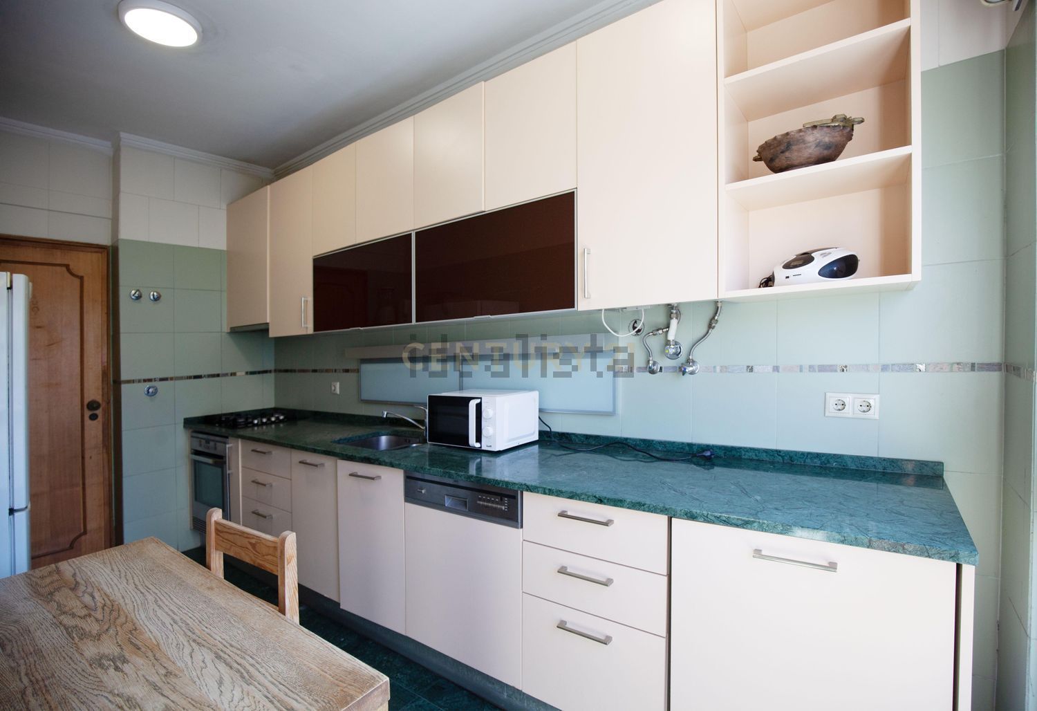 公寓 t3出售在Rua Montepio Geral s/n - 厨房