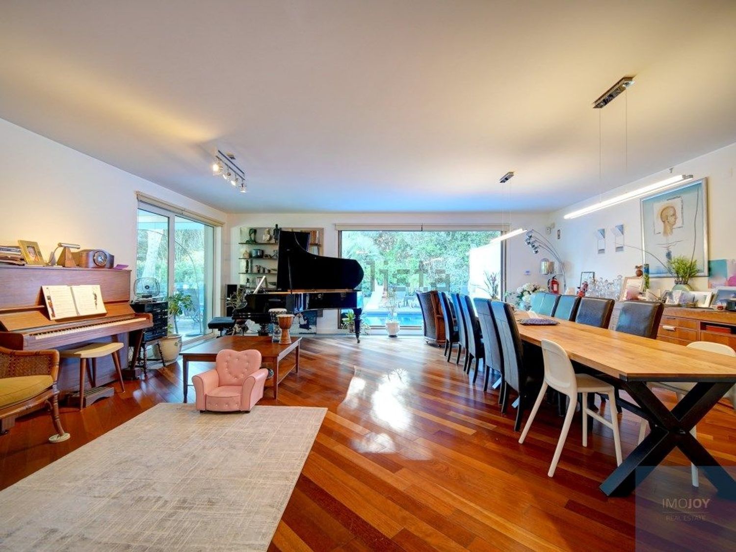 出租小楼房或独栋别墅在Rua Mato da Mina, 41 - 客厅