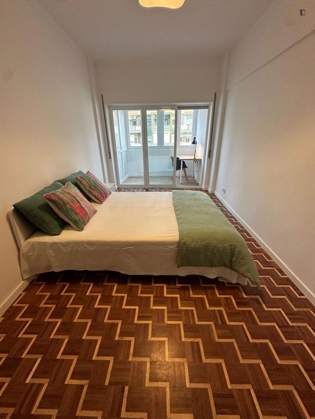 出租房间在Rua António Nobre