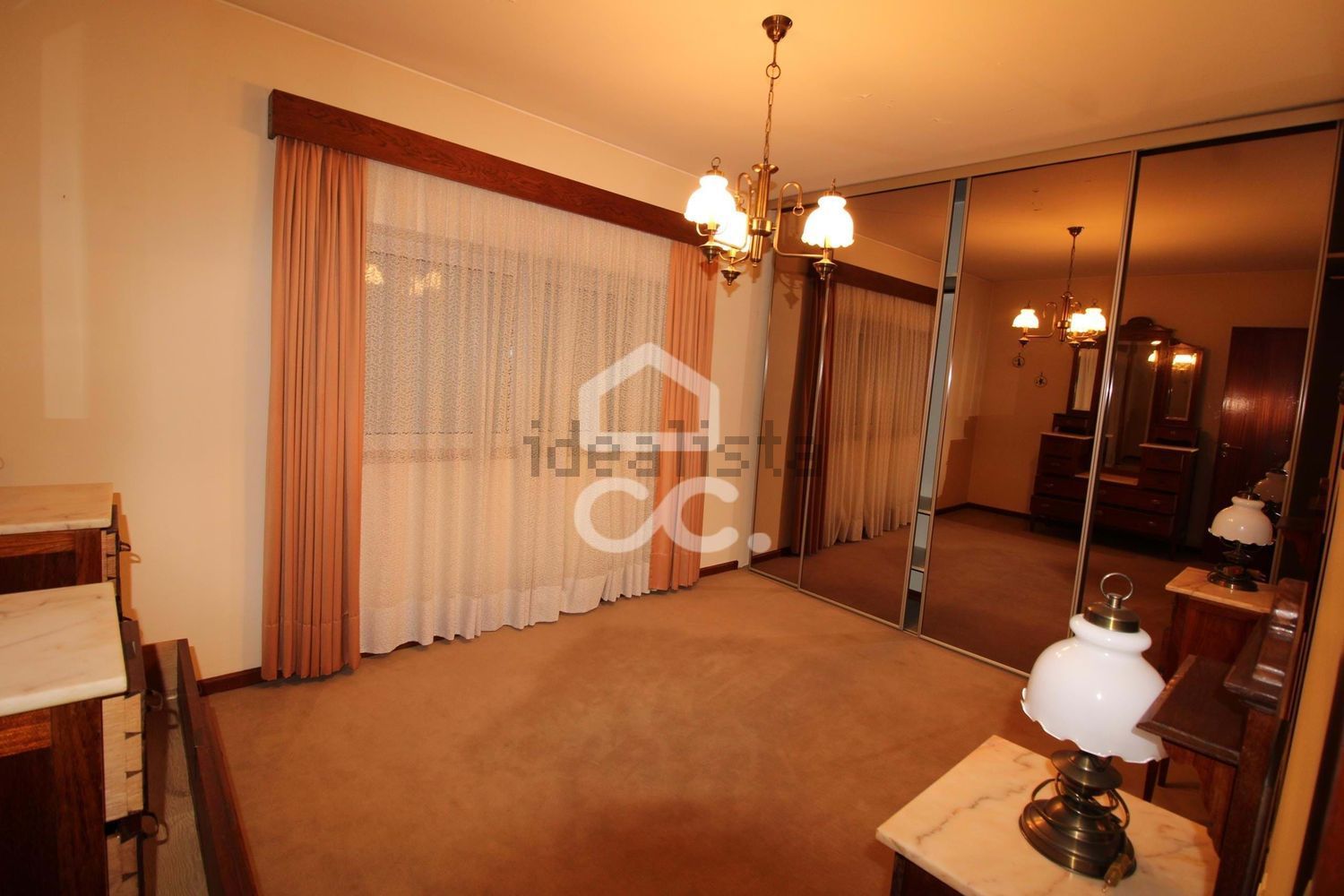 小楼房或独栋别墅出售在Santo Antão e São Julião do Tojal - 卧室