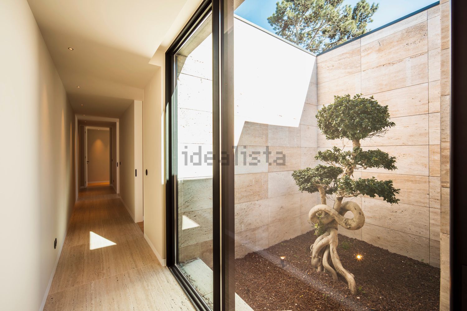 小楼房或独栋别墅出售在Avenida do Mar - 阳台