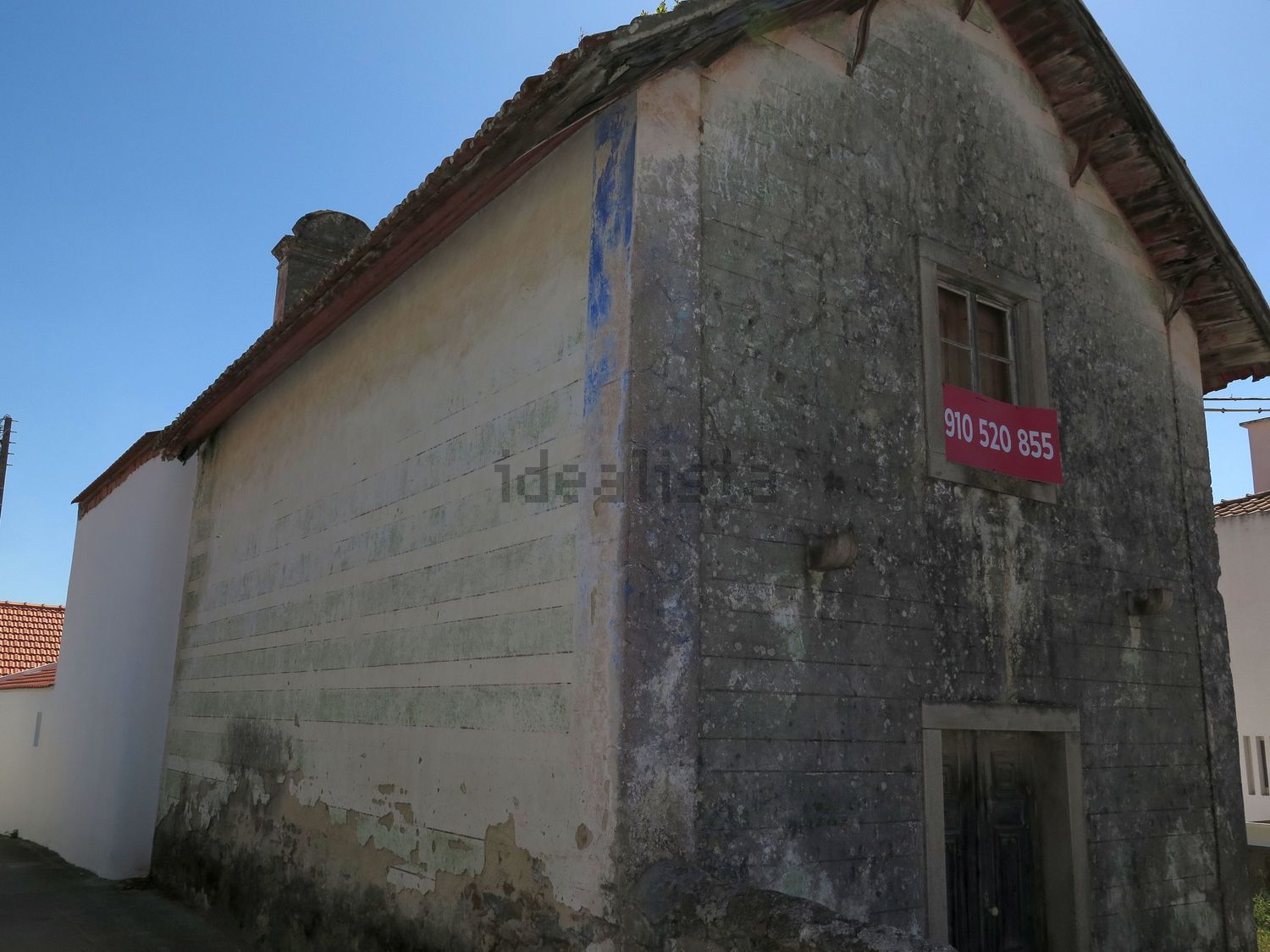 双拼别墅出售在Rua da Ribeirinha - 外立面