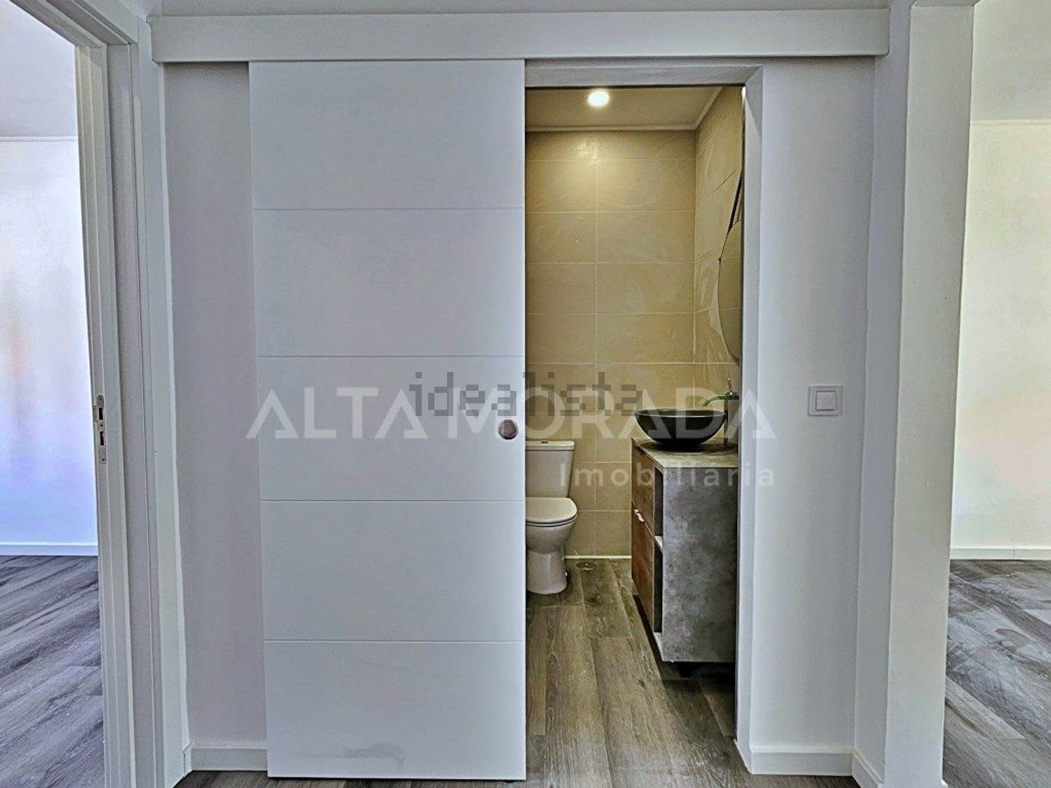 公寓 t2出售在Rua de Diu, 28 - 试衣间