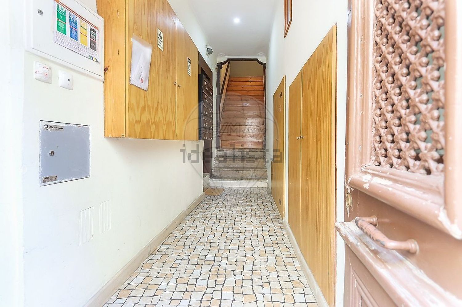 公寓 t1出售在Mouraria - Castelo - 过道