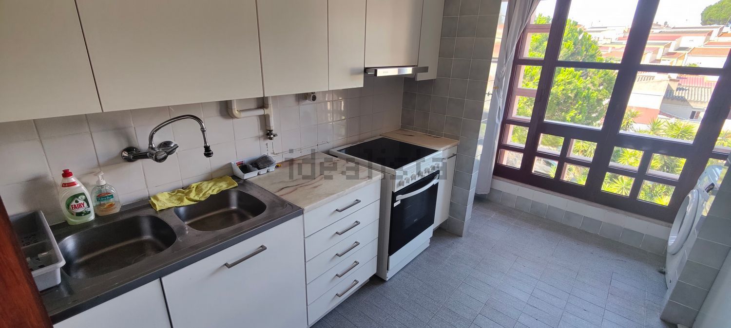 出租公寓 t2在Rua Professor Eduardo Cortesão, 20 - 厨房