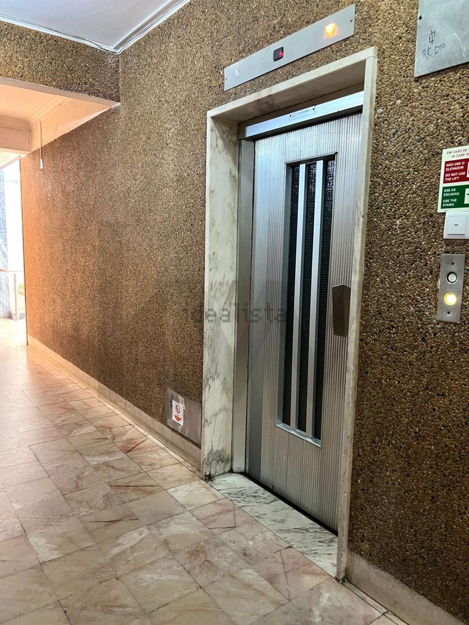 出租公寓 t4在Rua Fernão de Magalhães - 过道