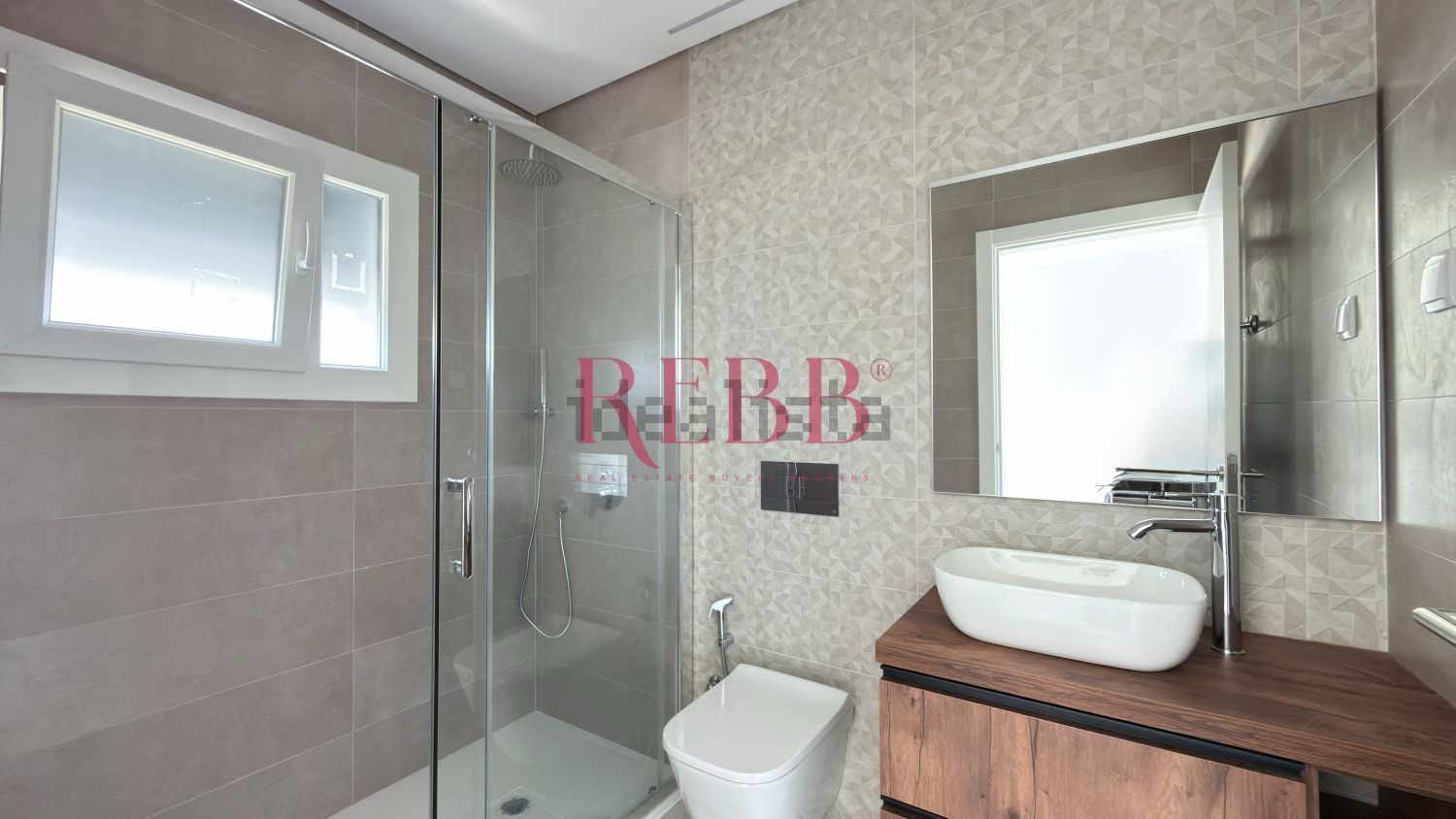 小楼房或独栋别墅出售在Rua Almada Negreiros - 卫生间