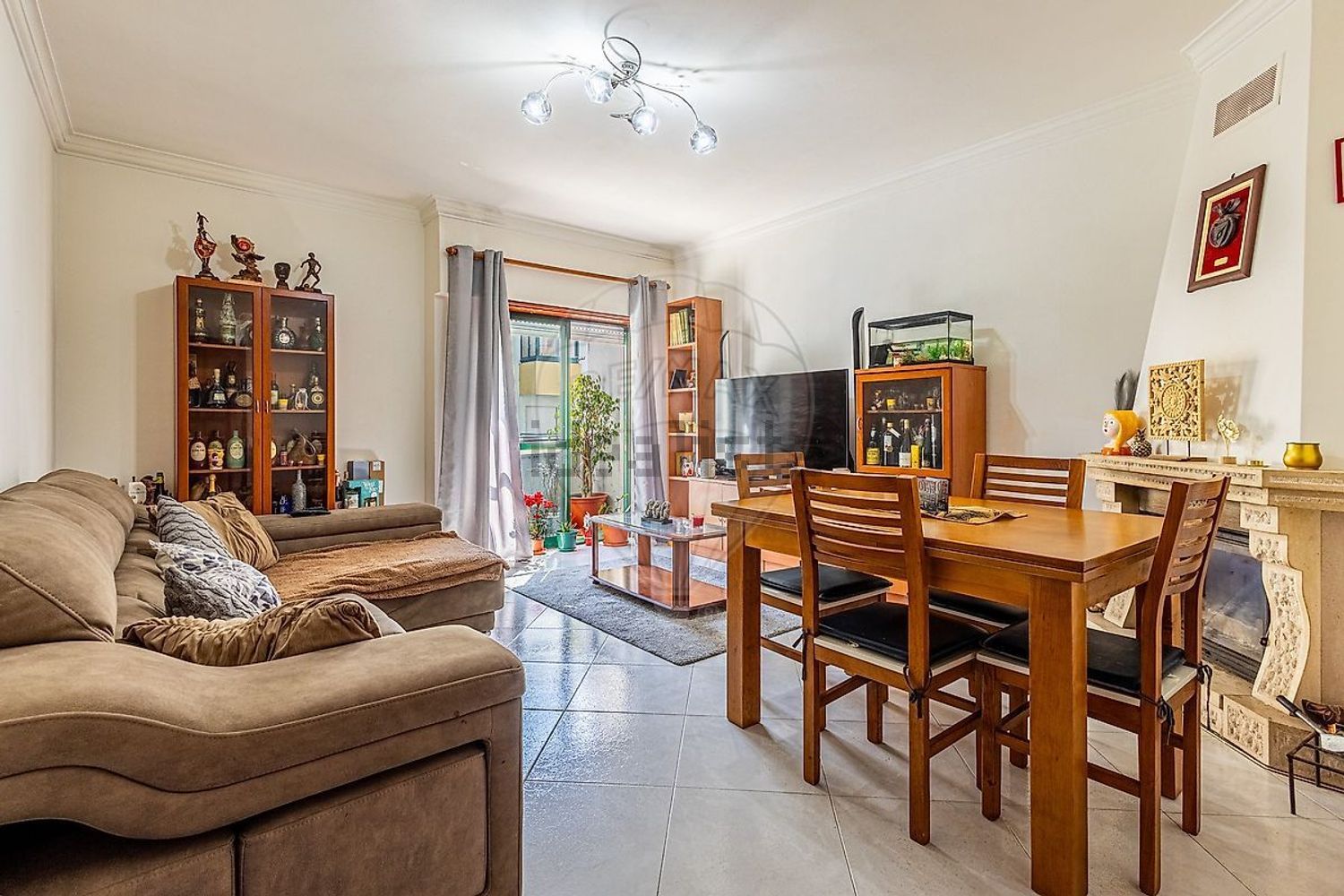 公寓 t2出售在Rua São José do Marco - 客厅