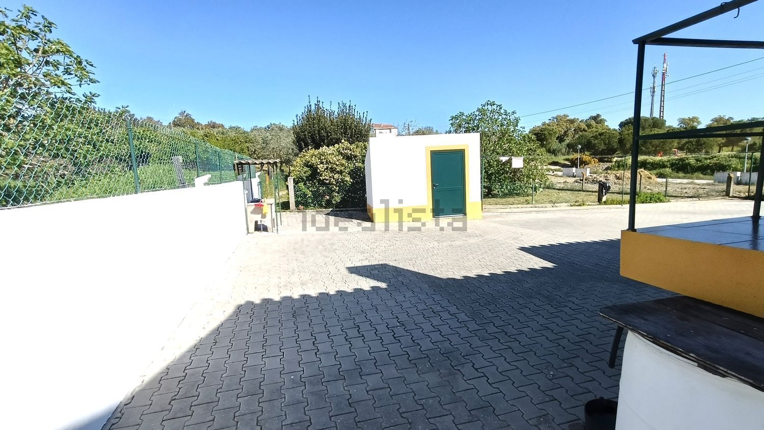 小楼房或独栋别墅出售在Rua do Barrancão, 25 - 详情