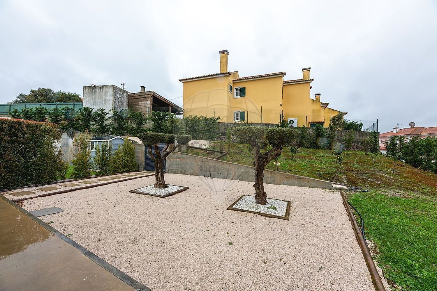 小楼房或独栋别墅出售在Rua Mato Moreira - 照片