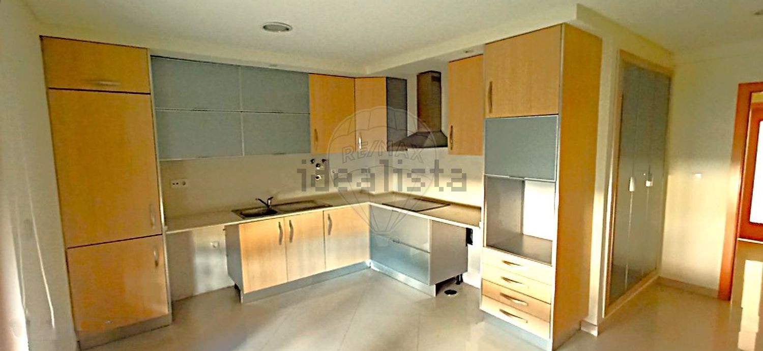 公寓 t4出售在Rua Fernão de Magalhães - 厨房