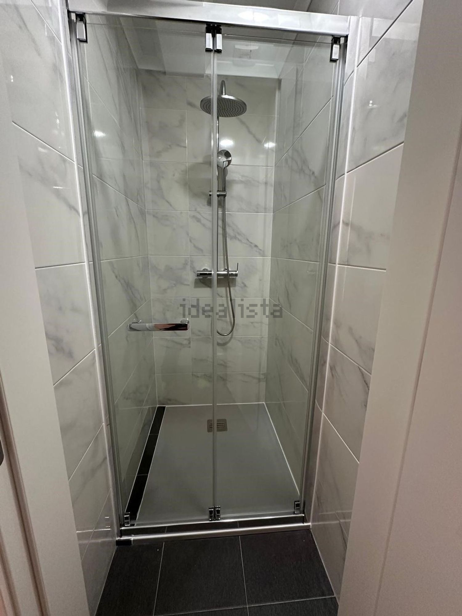 出租房间在Avenida Dom Dinis, 94 b - 卫生间