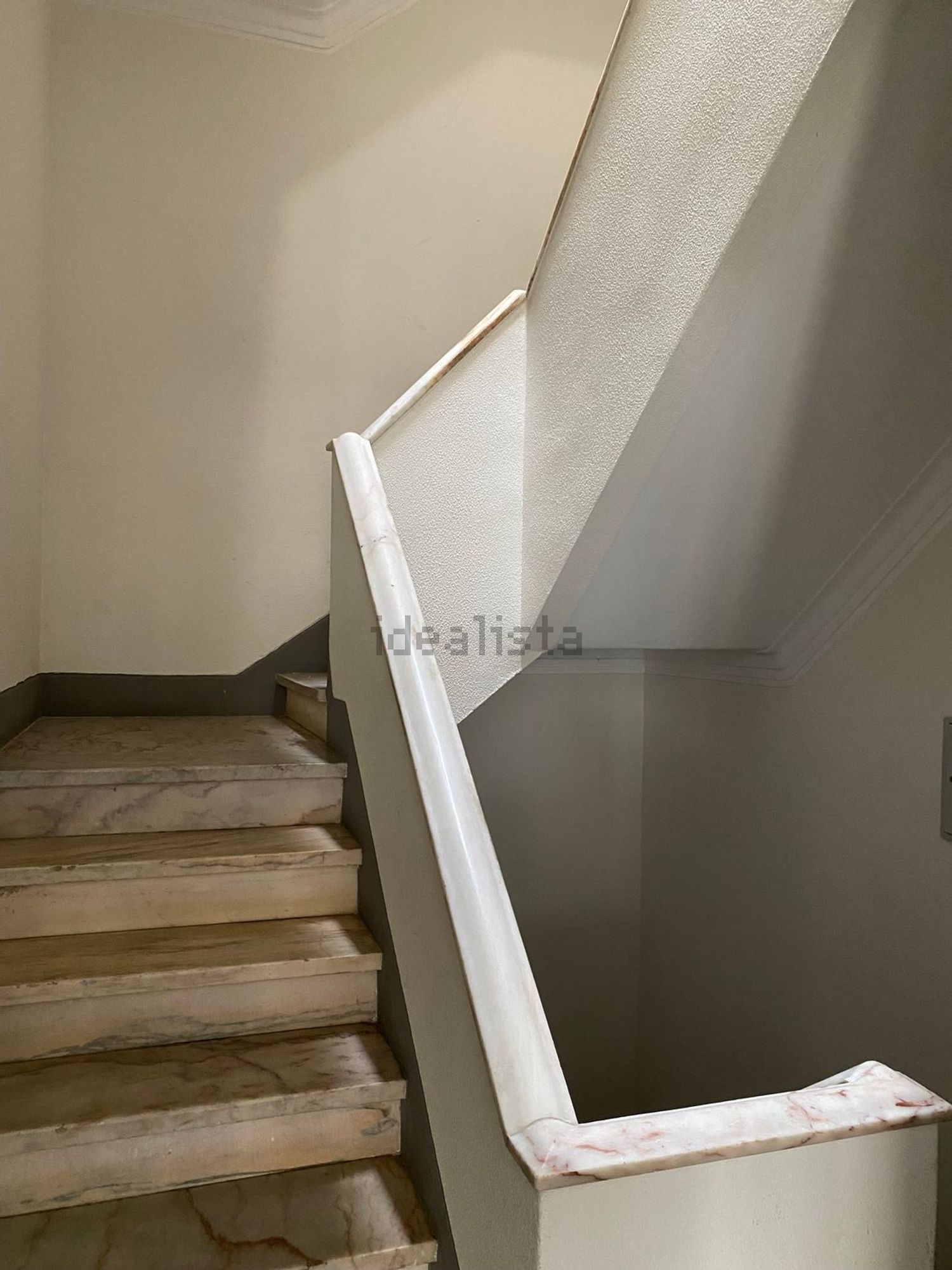 出租公寓 t3在Rua Carvalho Araújo, 4 - 楼梯