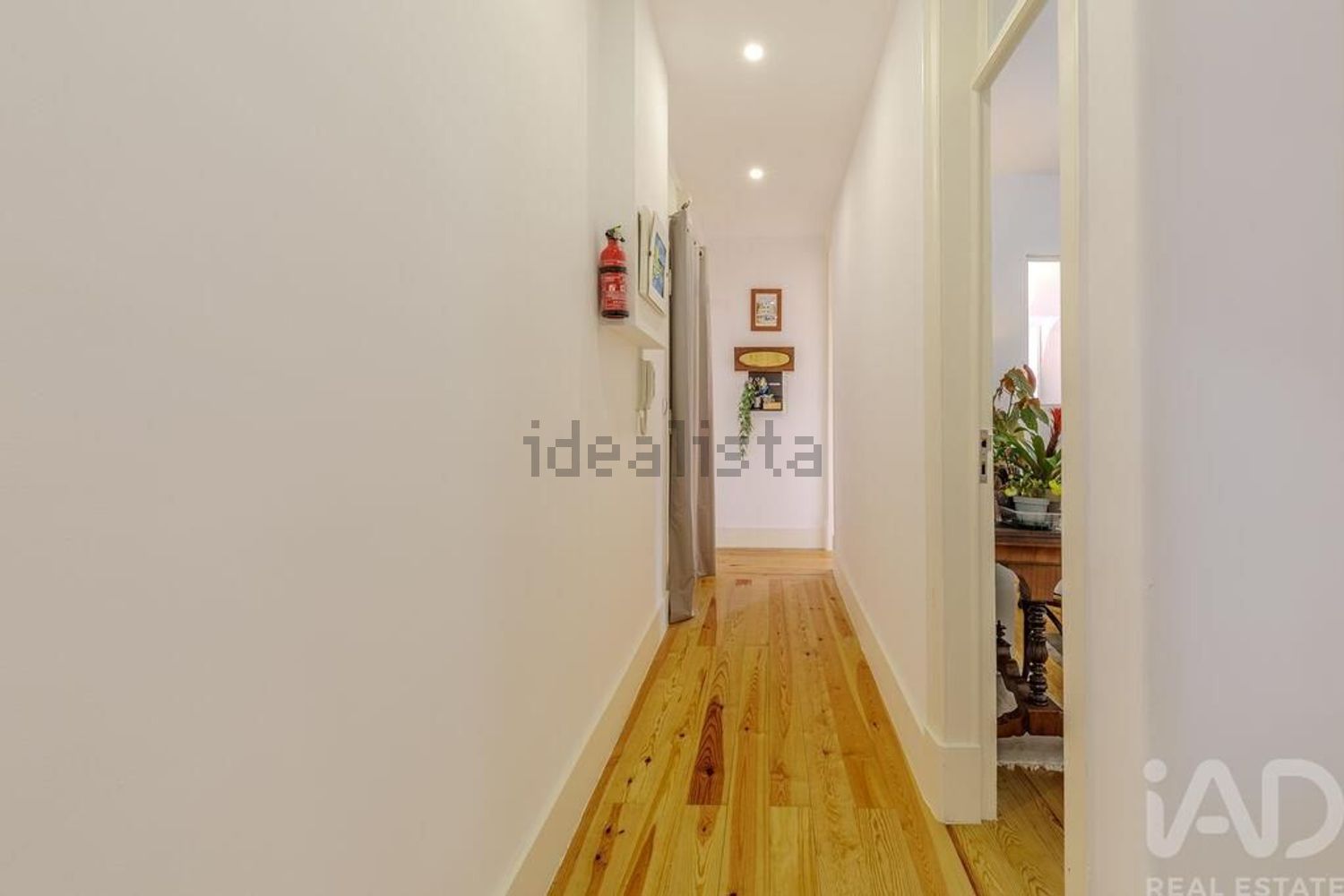 公寓 t2出售在Bairro dos Actores - Barão Sabrosa - 过道