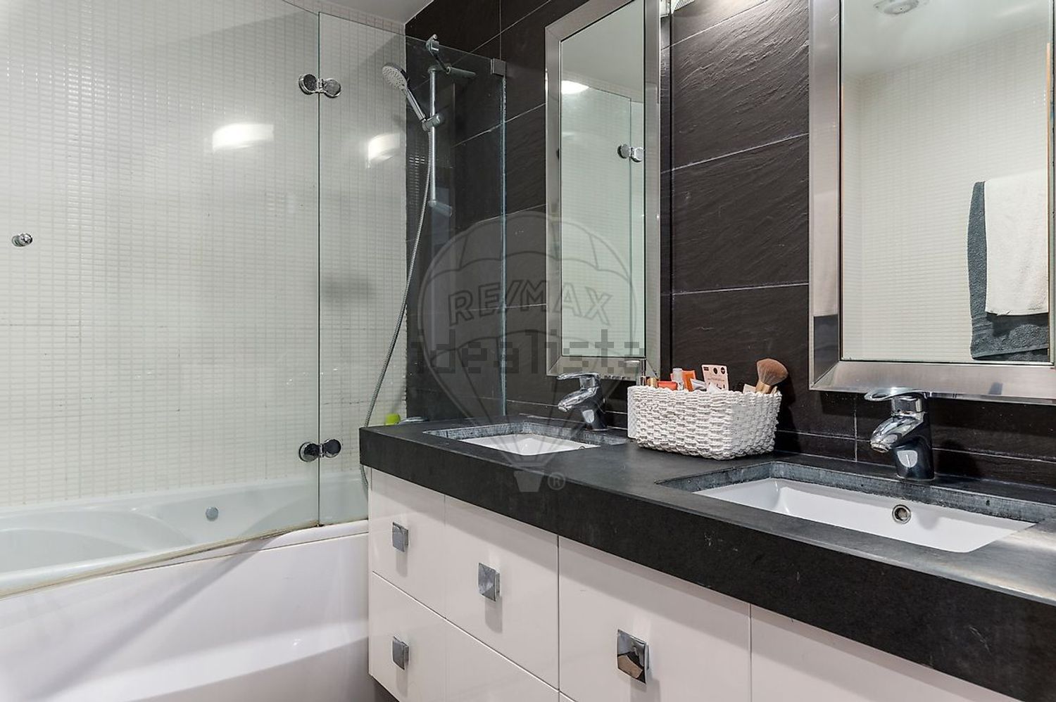 公寓 t3出售在Rua Almirante Reis - 卫生间