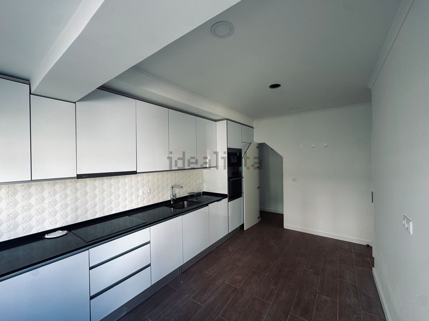 出租双拼别墅在Rua Barbosa Du Bocage, 4 - 厨房