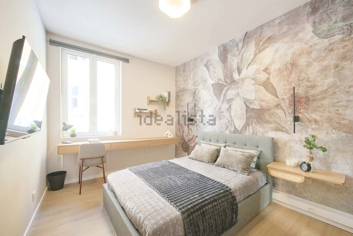 出租房间在Largo Vitorino Damásio, 2 - 卧室