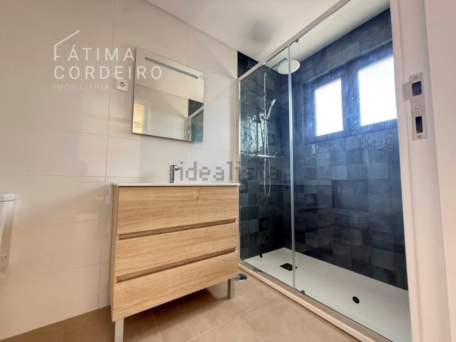 出租公寓 t2在Rua Capitão Leitão, 77 a - 卫生间