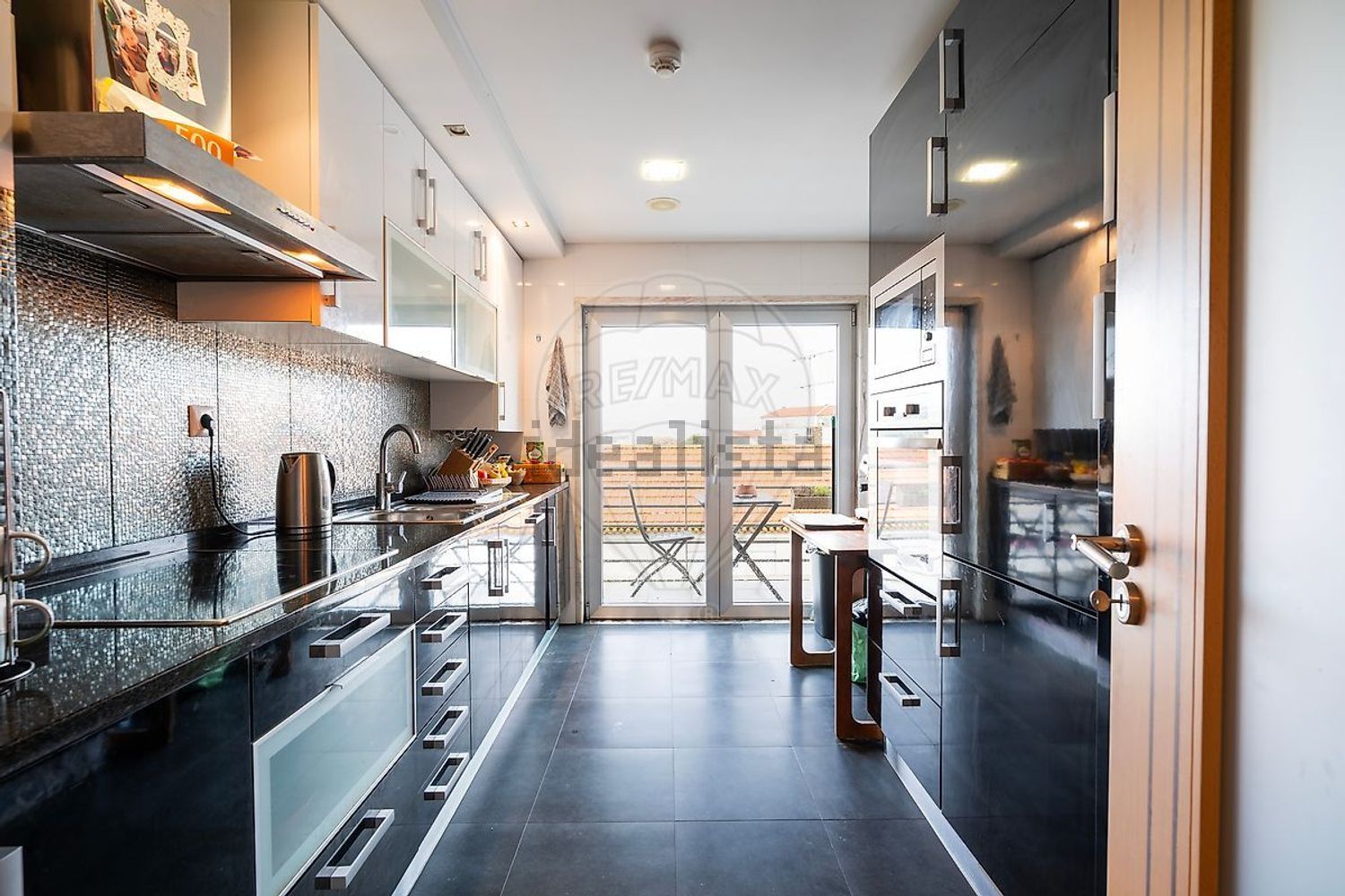 出租公寓 t2在Rua Heróis de Mucaba - 厨房