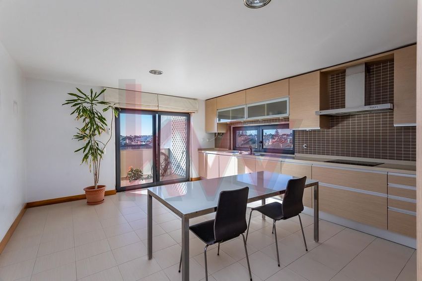 公寓 t4出售在Rua Gil Eanes s/n