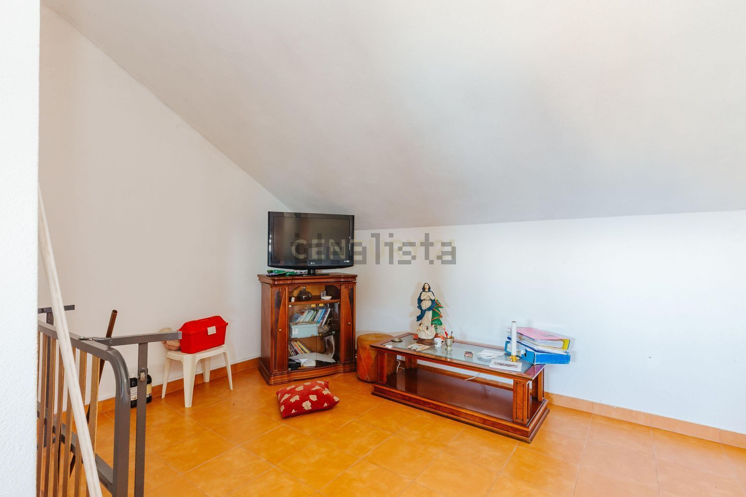 小楼房或独栋别墅出售在Santo Isidoro - 客厅