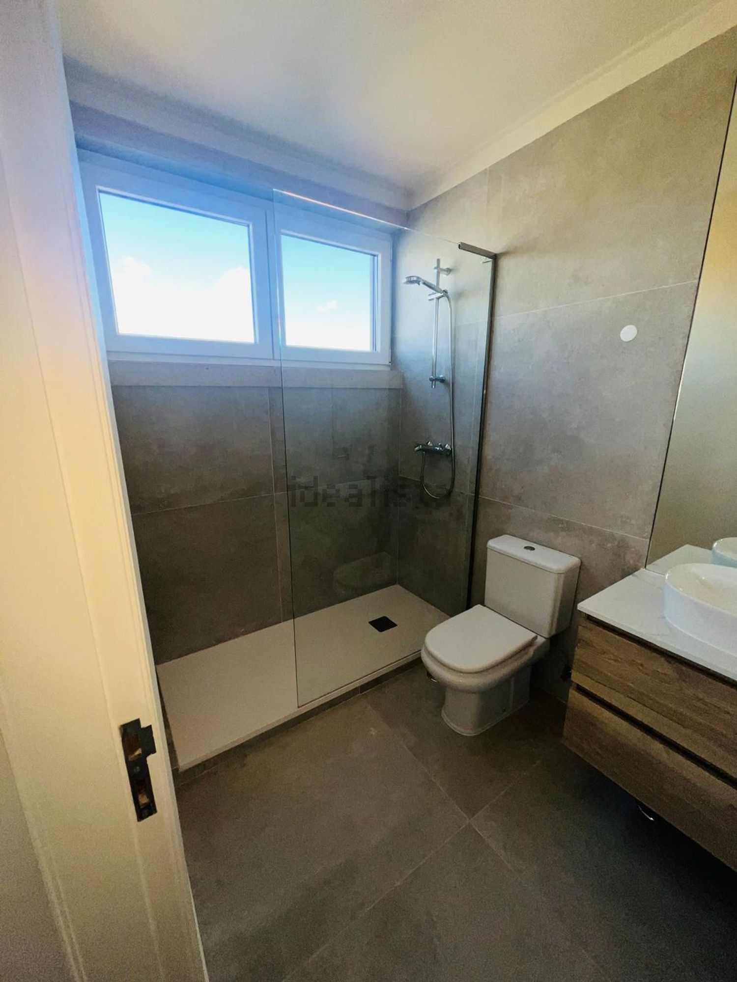 出租公寓 t3在Rua Alfredo Guisado, 14 - 卫生间