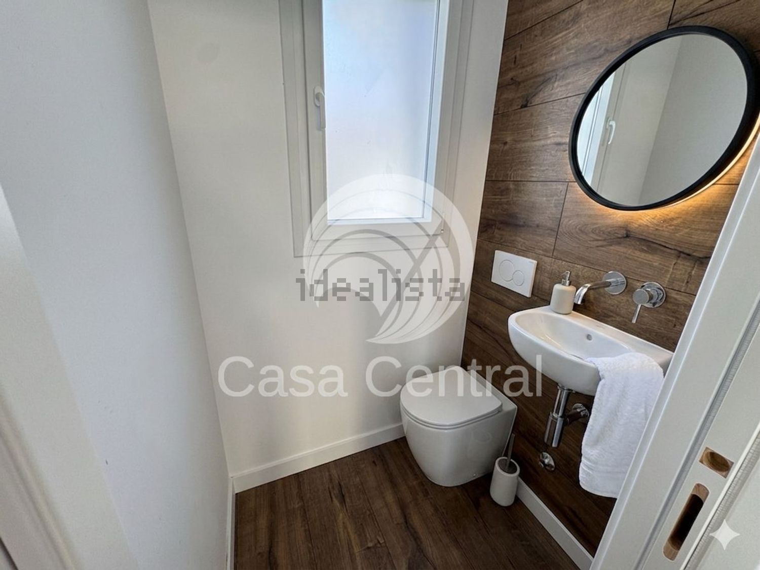 小楼房或独栋别墅出售在Rua Pax Julia, 25 - 卫生间