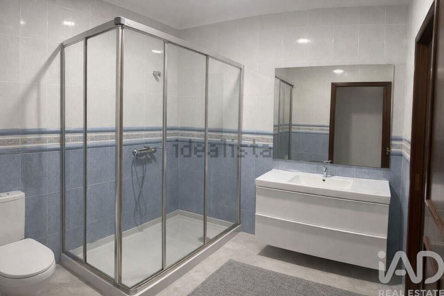 联排别墅出售在Sacavém e Prior Velho - 卫生间