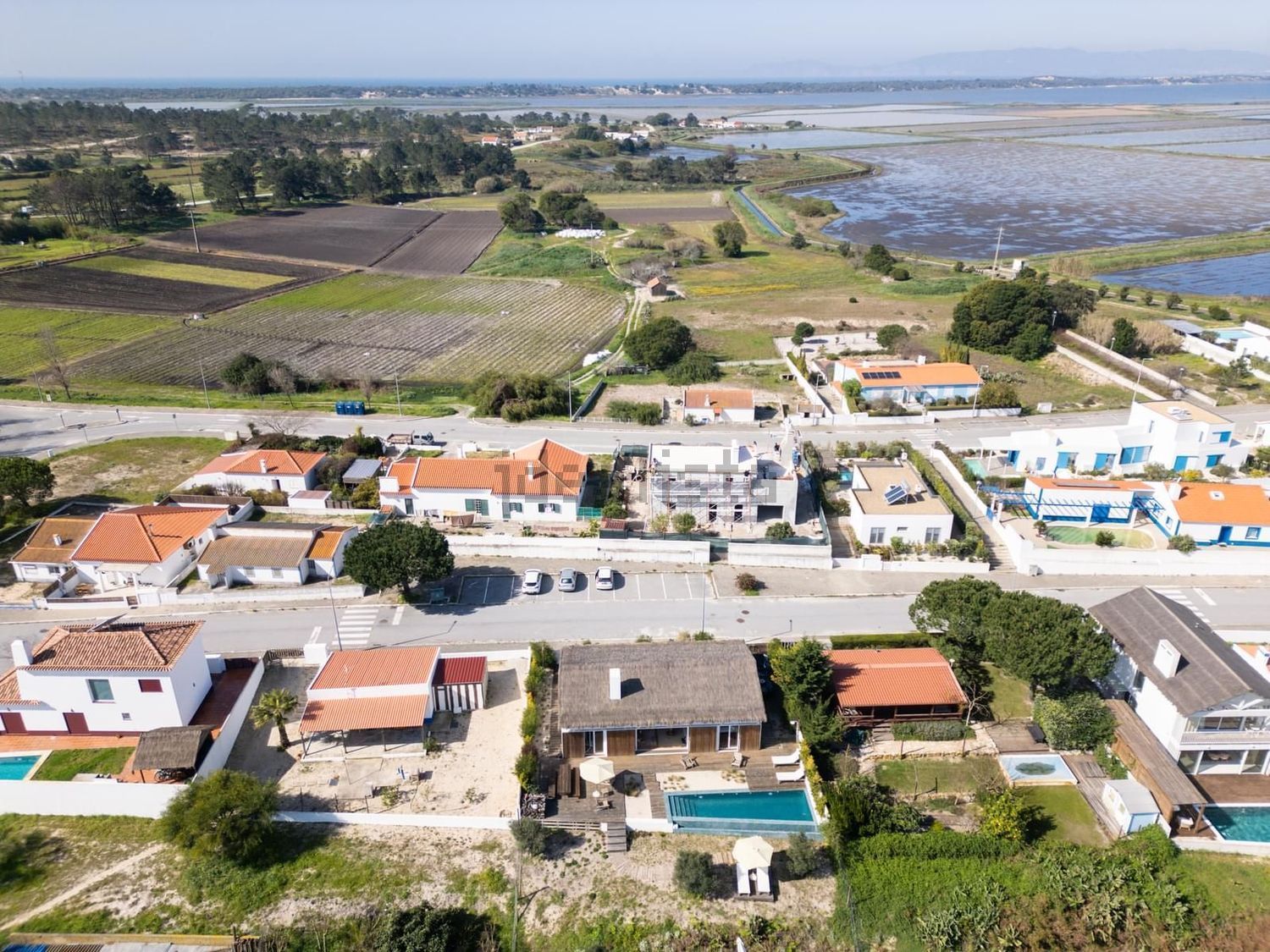 出租小楼房或独栋别墅在Largo do Canal - 视线