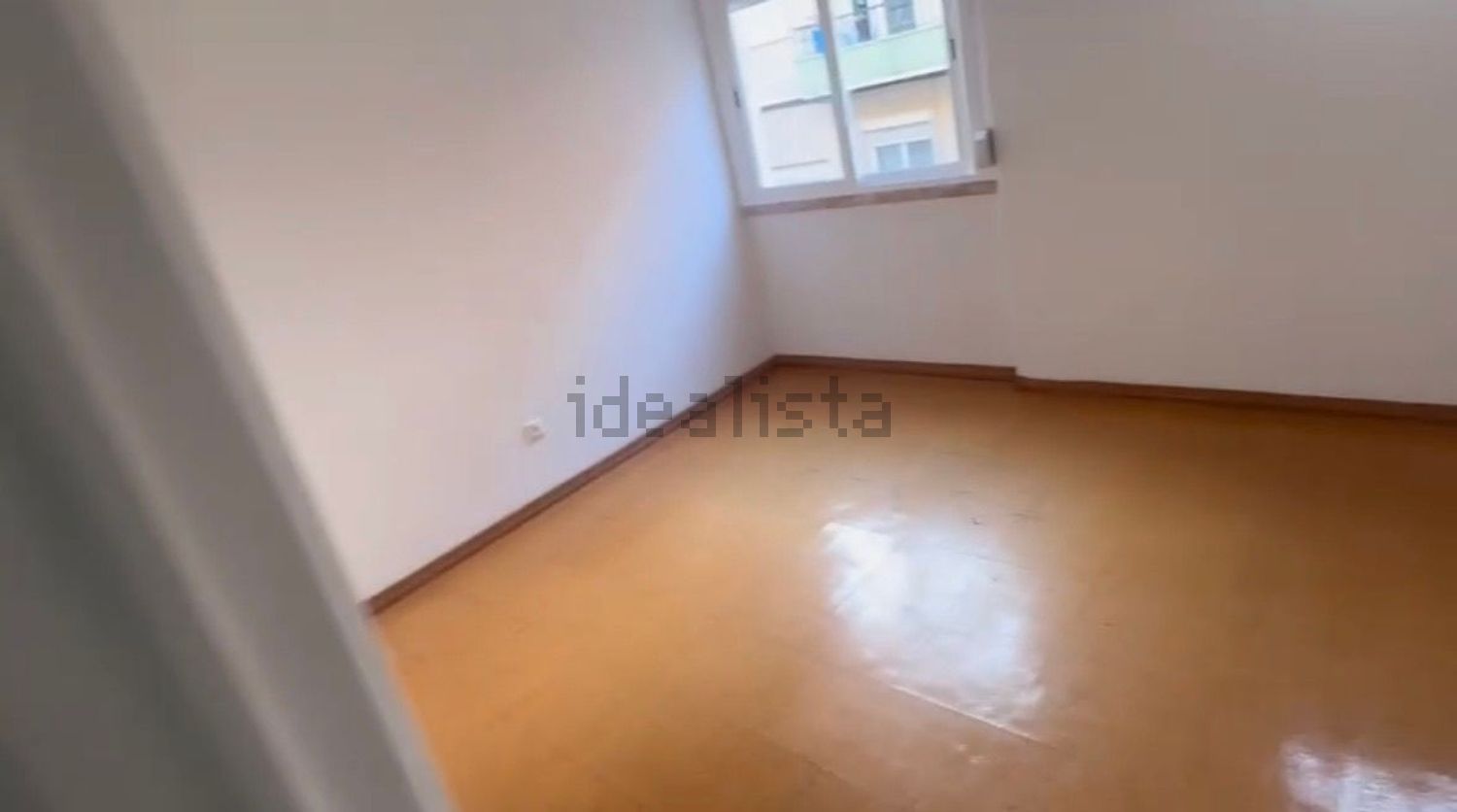 出租公寓 t2在Rua Antero de Quental, 16 - 居住