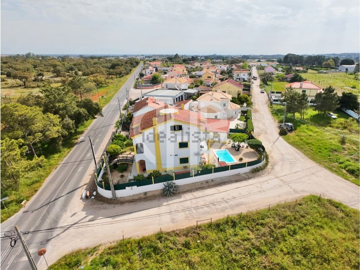 小楼房或独栋别墅出售Cm1029 - 照片