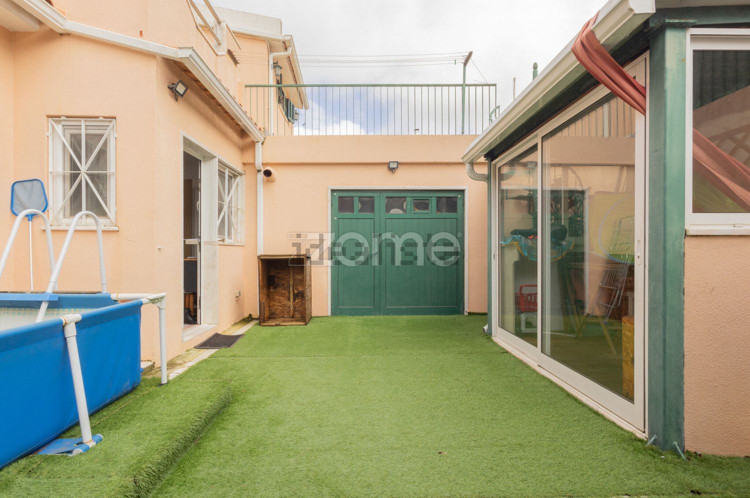 小楼房或独栋别墅出售在Rua Luís Vaz de Camões s/n - 花园