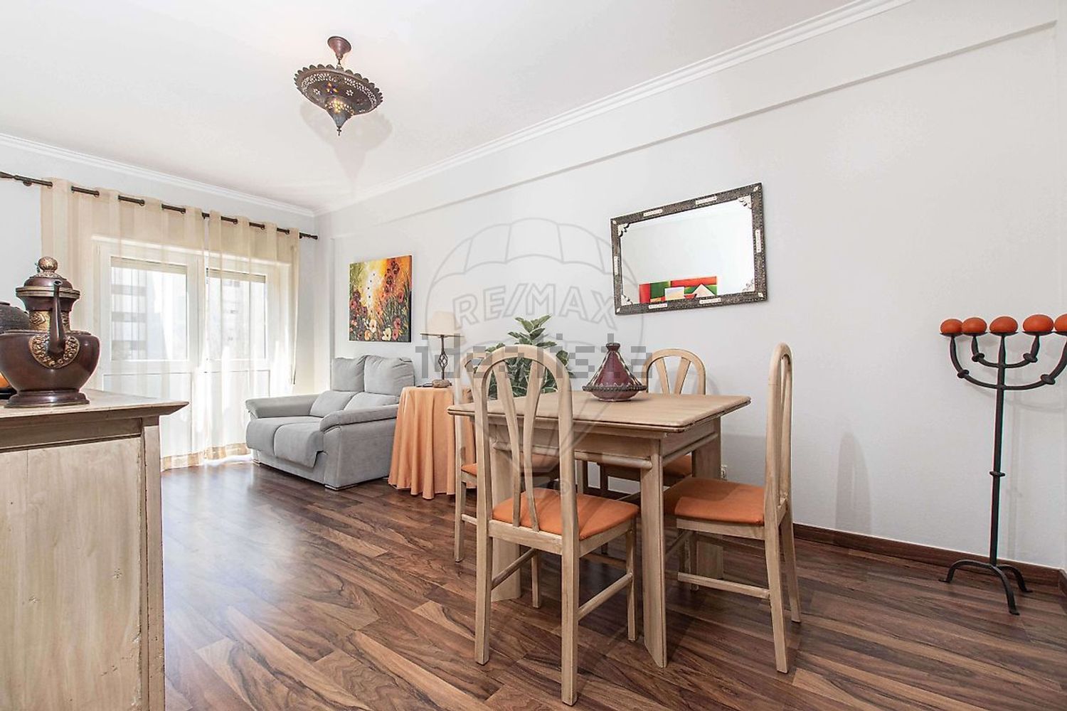 公寓 t2出售在Avenida 25 de Abril - 客厅