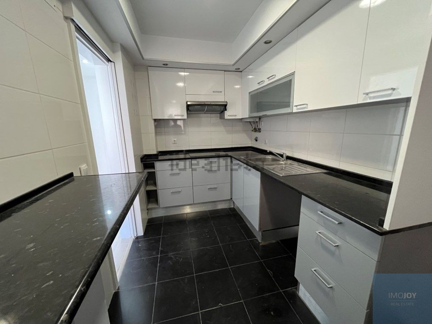 出租公寓 t2在Rua Ana de Castro Osório, 10 - 厨房